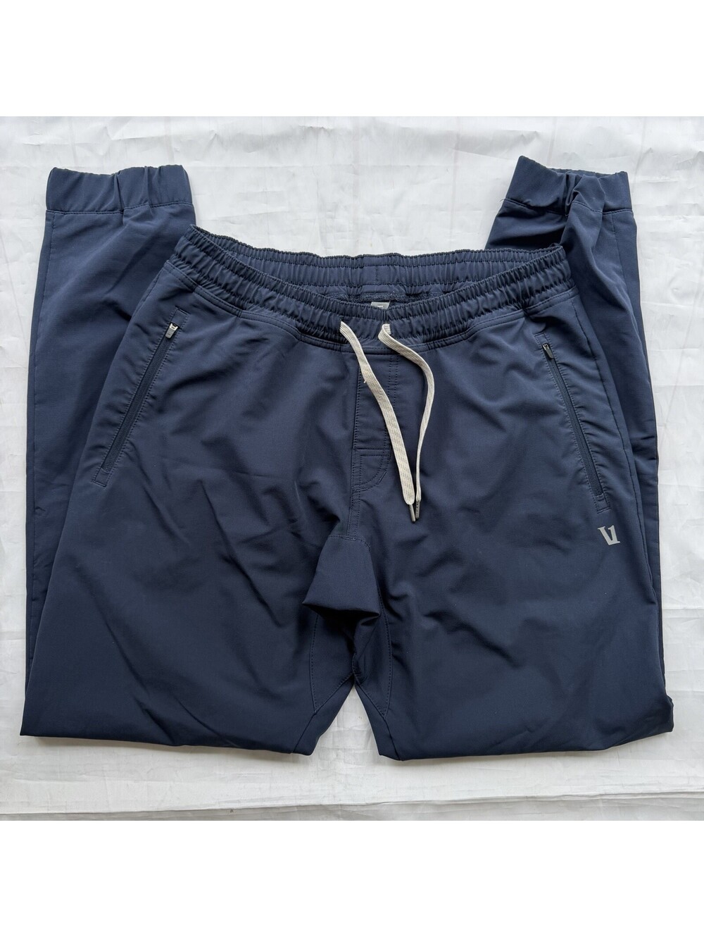 Vuori Men’s Meta Jogger Pants Medium Navy Blue Performance Stretch Zip Pockets